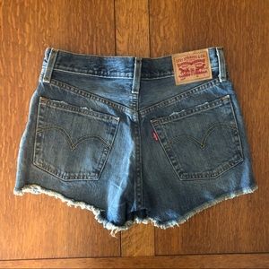 NWOT Levi’s 501 Jean shorts